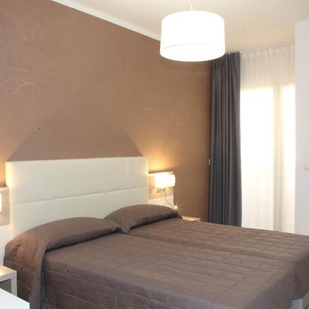 Hotel Garni Losanna Бібіоне Екстер'єр фото