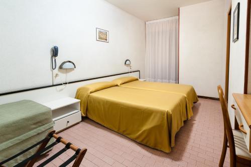 Hotel Garni Losanna Бібіоне Екстер'єр фото