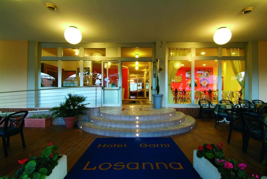 Hotel Garni Losanna Бібіоне Екстер'єр фото